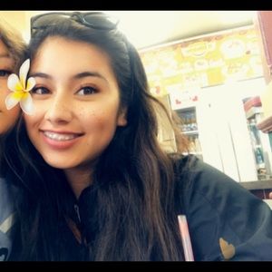 Meet your Posher, Litzi